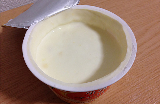 森永コクがおいしい生乳とマンゴーのヨーグルト118％｜香料・着色料 無添加4