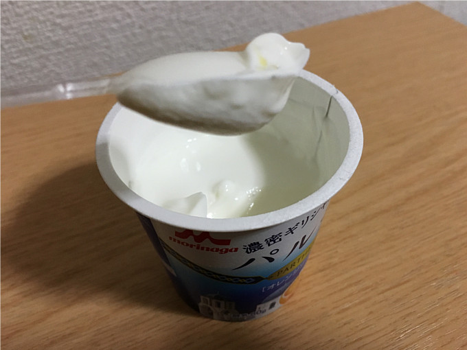 森永パルテノヨーグルト「オレンジソース入り」←つぶつぶオレンジ&なめらか食感が旨い!7