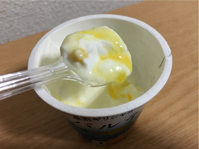 森永パルテノヨーグルト「オレンジソース入り」←つぶつぶオレンジ&なめらか食感が旨い!9