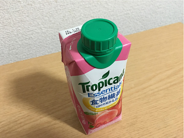 トロピカーナエッセンシャルズ食物繊維(ピーチブレンド)←飲みやすくおいしいね!2