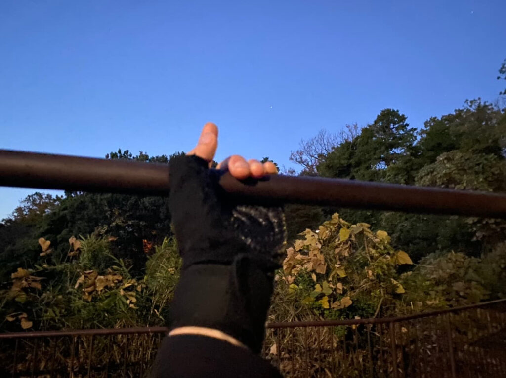 鉄棒で〝際立つ腕を作る〟テーマ
