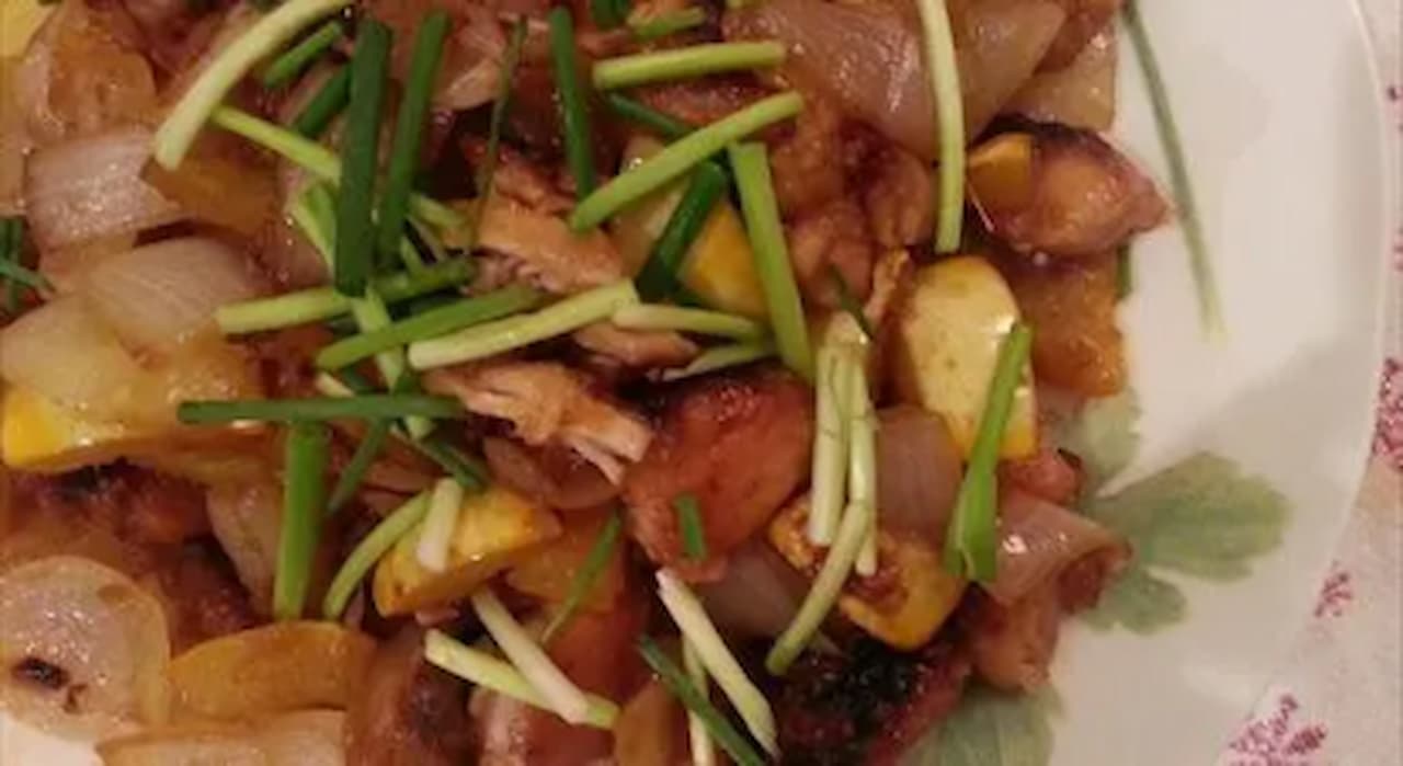 カボチャと鶏肉のピリ辛ニンニク煮 レシピ