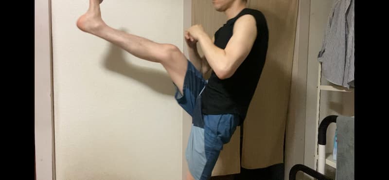 脚上げエクササイズ②