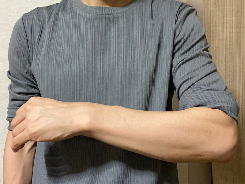 〝手の甲・前腕〟ツルツル肌に変化-写真
