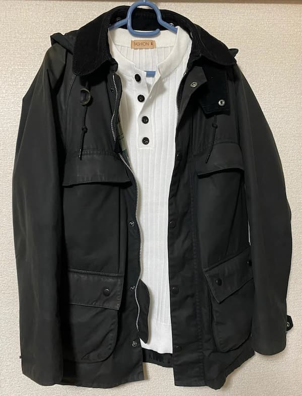 別注バブアービデイルとヘンリーネックニット写真