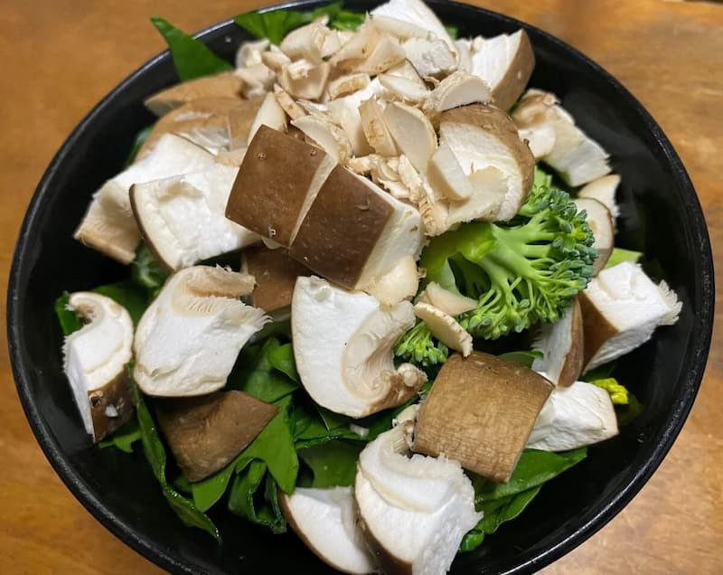 蒸し野菜用〝椎茸、ほうれん草、ブロッコリー他〟写真