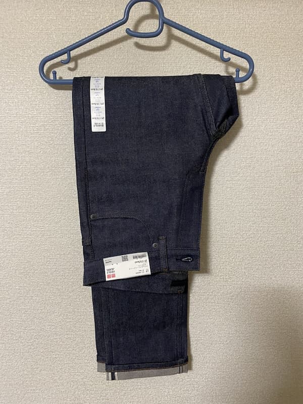 UNIQLOスリムストレートジーンズ／セルビッジ-写真1