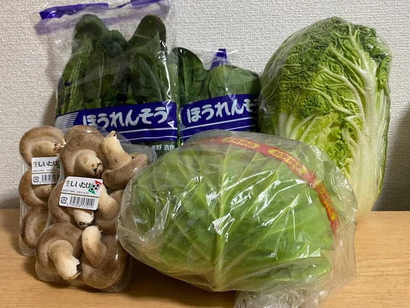 ほうれん草・椎茸・キャベツ・白菜-写真